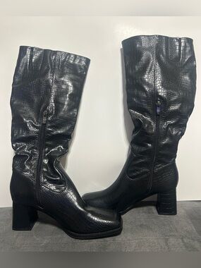 NEW Suedi Black Croc Embossed Knee High Boots Block Heel Women’s Size 7.5